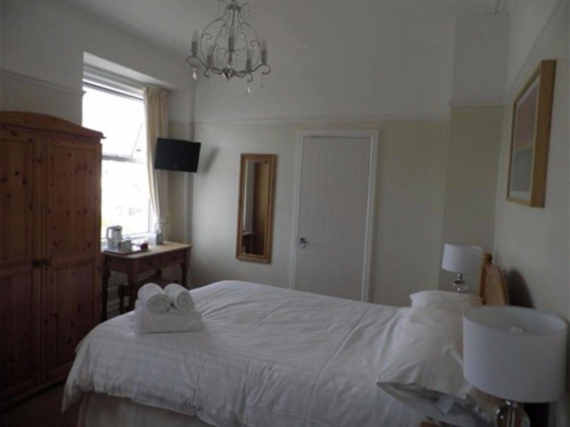 The Wylfa Hotel อาเบอร์ซอค ภายนอก รูปภาพ