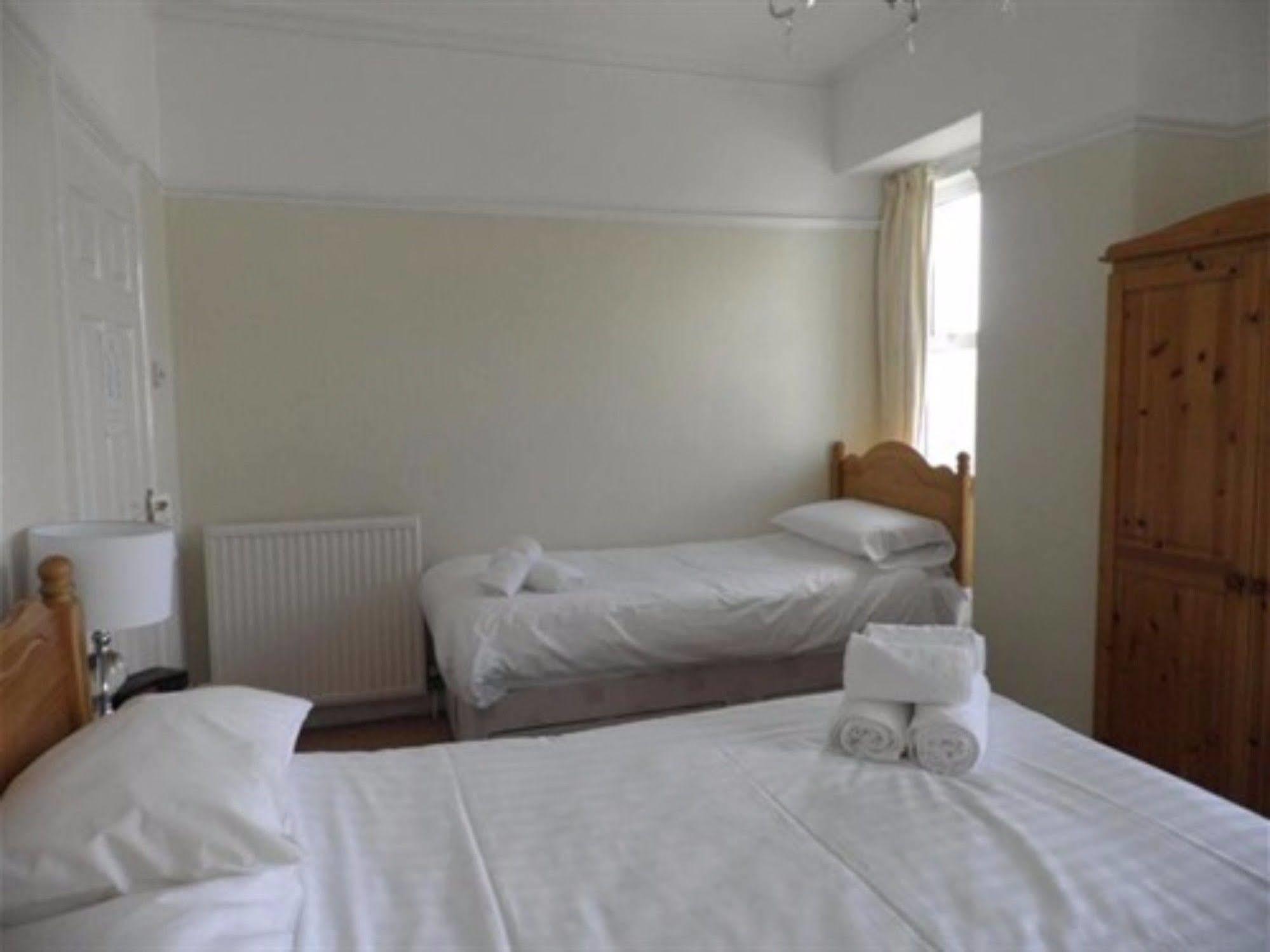 The Wylfa Hotel อาเบอร์ซอค ภายนอก รูปภาพ