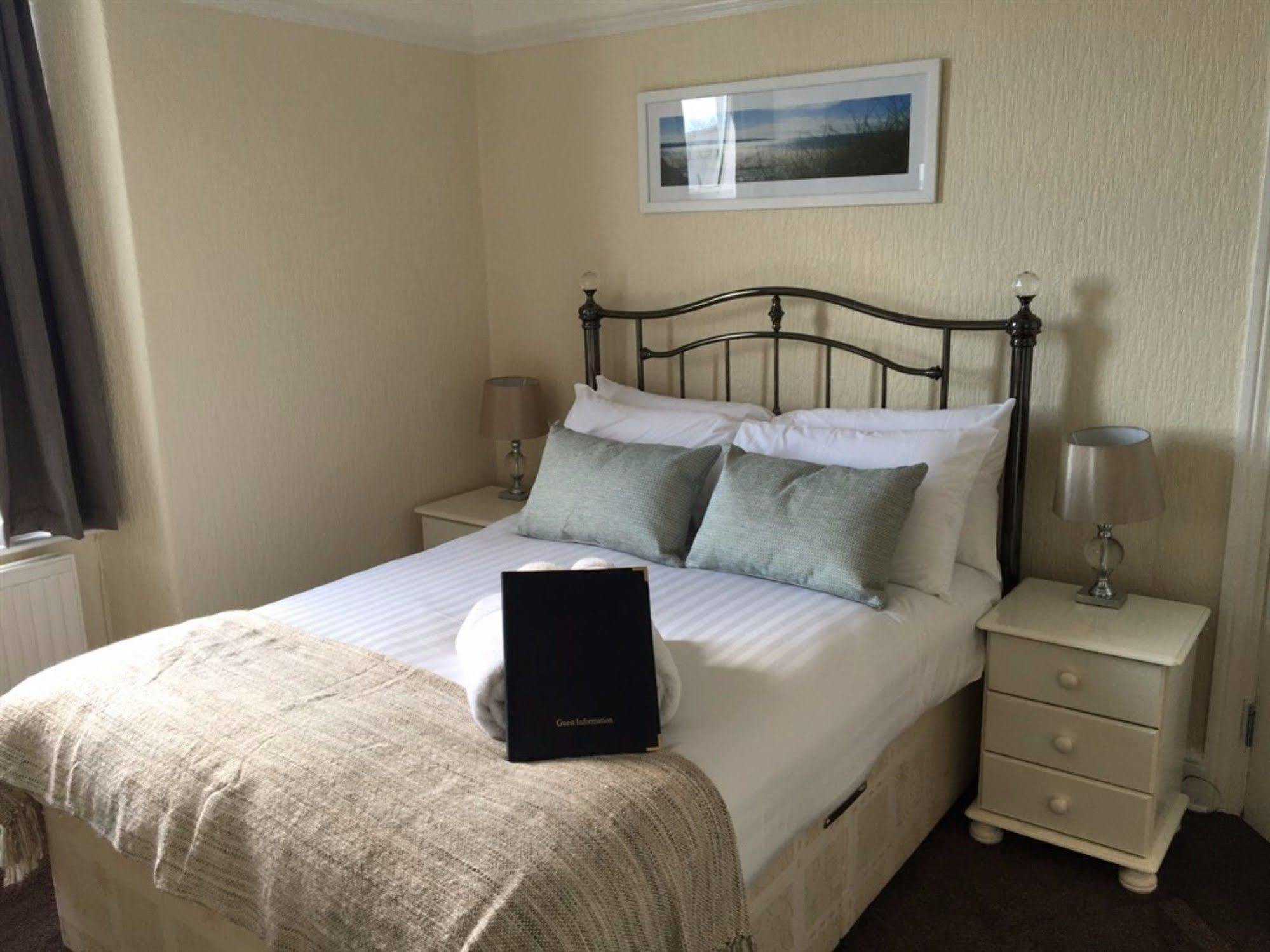 The Wylfa Hotel อาเบอร์ซอค ภายนอก รูปภาพ